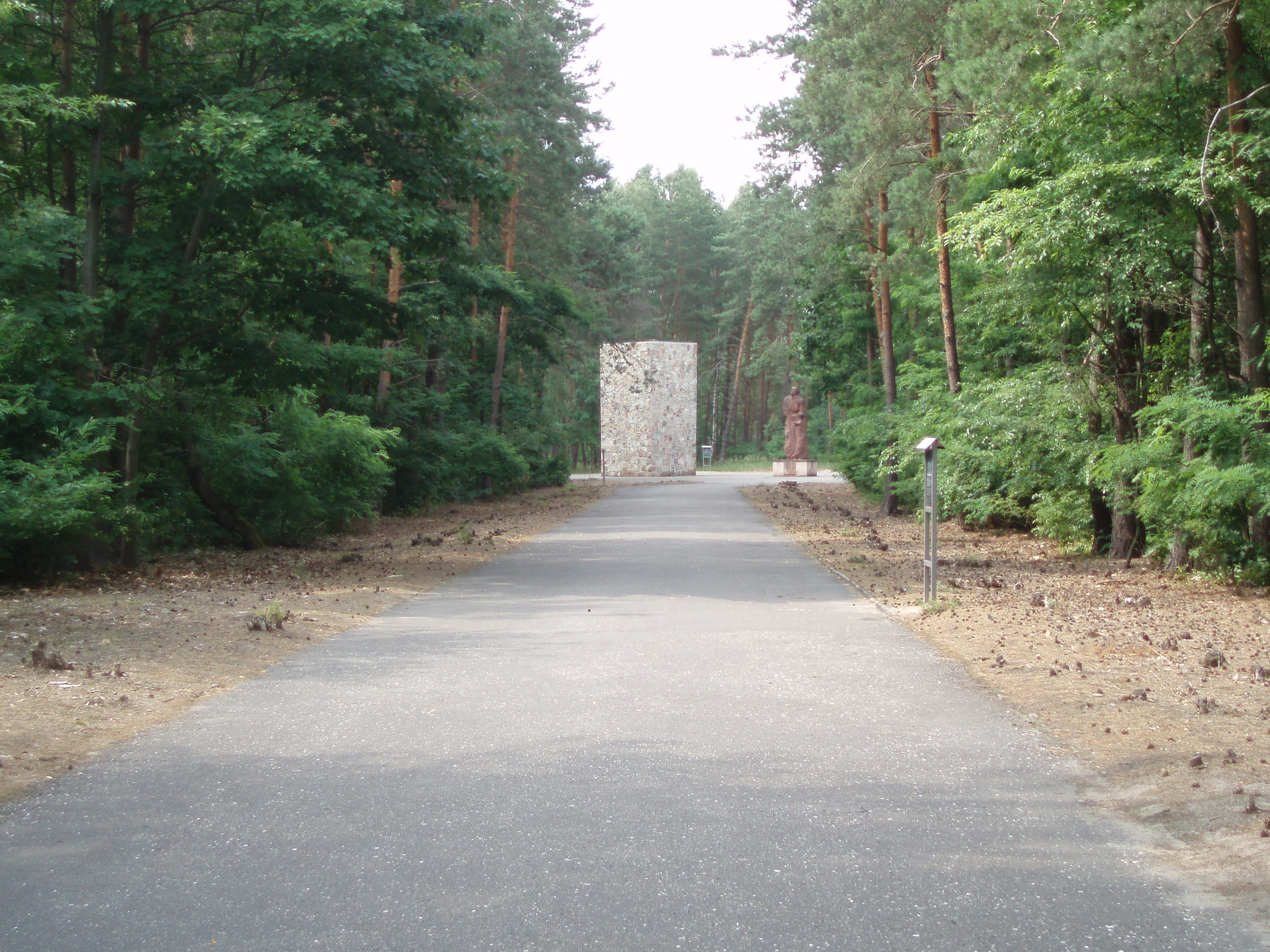 Sobibor statue and walkway